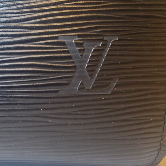 Authentic Black Louis Vuitton Pont Neuf Hand Bag - Picture 2 of 7